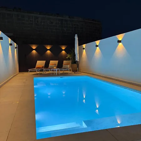 - With Private Pool Apartament *