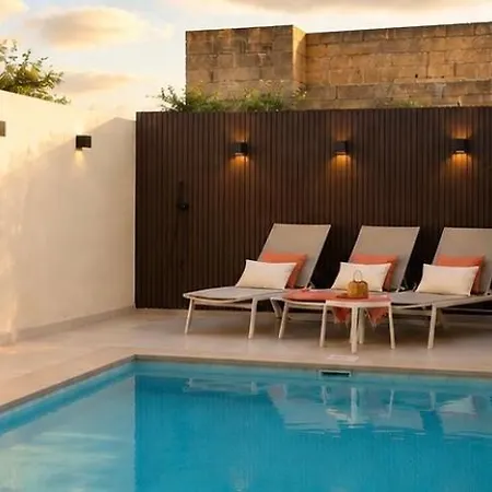 - With Private Pool Apartament