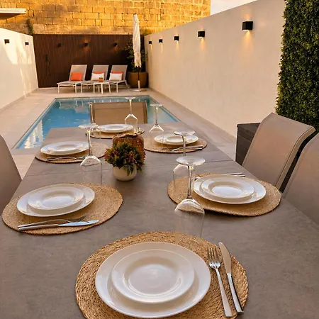 - With Private Pool * Xewkija