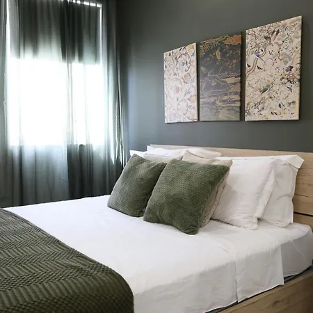 - With Private Pool Apartament